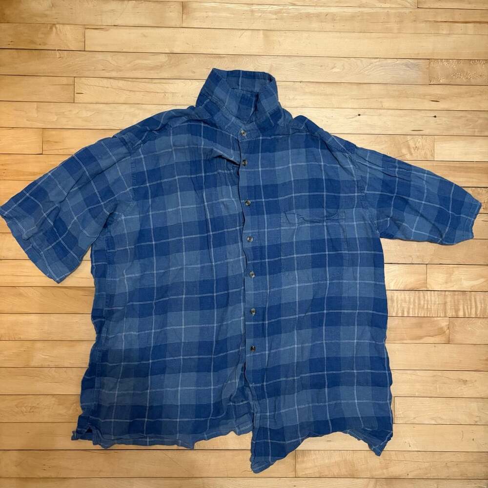 Basic Options Blue Plaid Short Sleeve Button Down Shirt